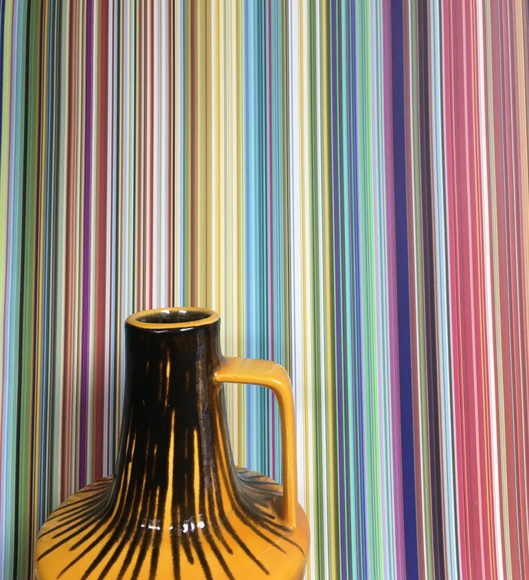 Multicoloured fine striped wallpaper 