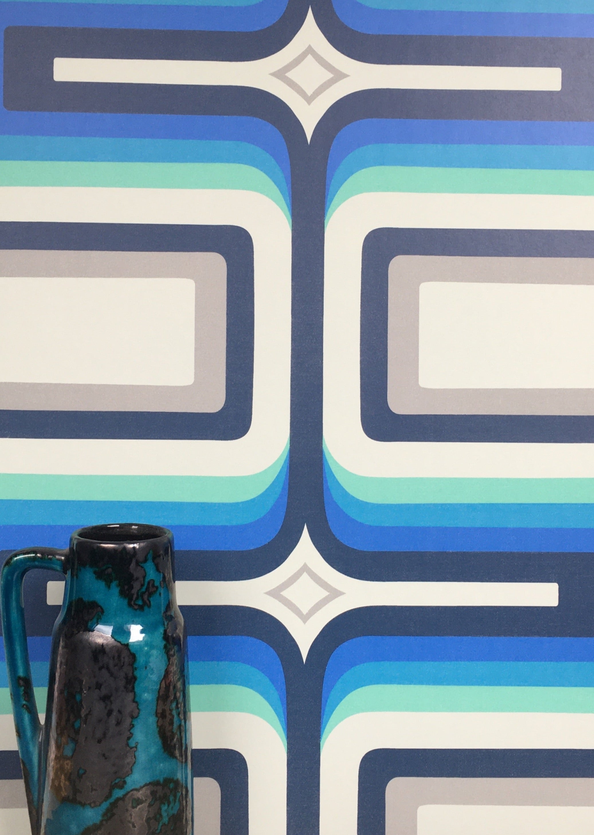 1970s Geometric Wallpaper