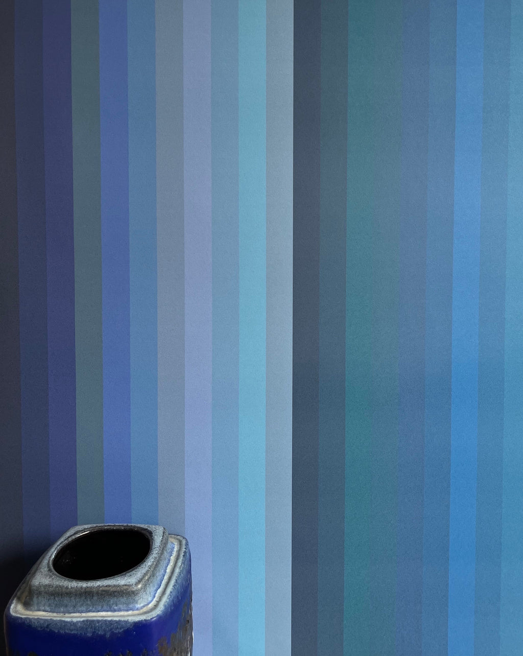 Tonal Stripe Wallpaper - Dark Navy to Grey blue