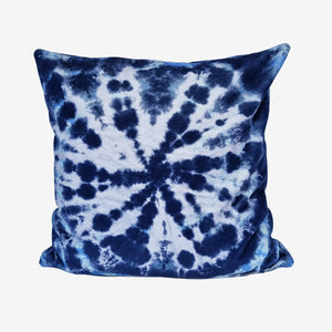 Tie dye Circle  Velvet Cushion - Indigo