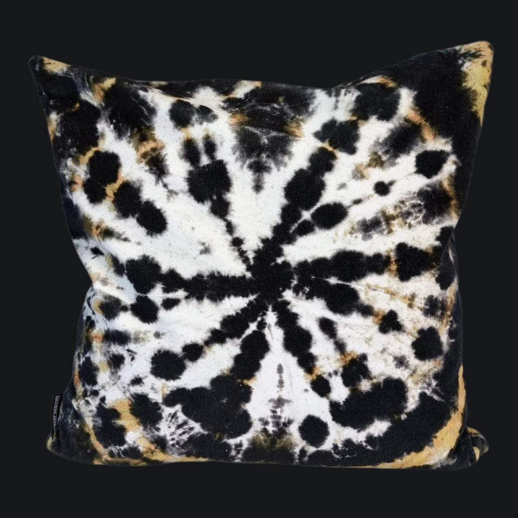 Tie dye Circle  Velvet Cushion - Black