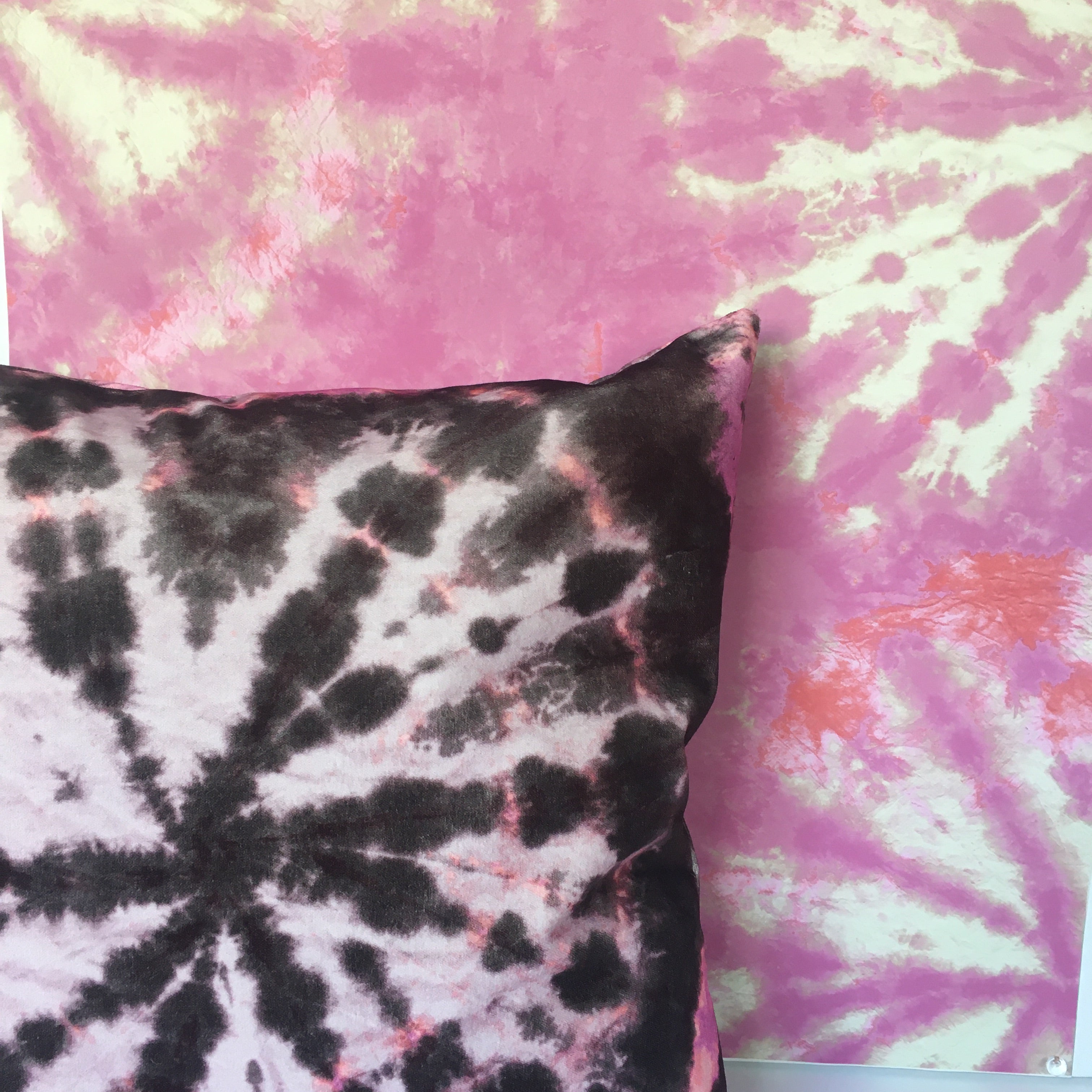 Tie Dye Circle  Velvet Cushion - Mulberry