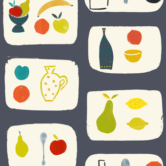A wallpaper with a tile effect pattern featuring naive fruit illustrations such as cherries, apples, bananas, and pears in a mid-century inspired color palette on a black background.