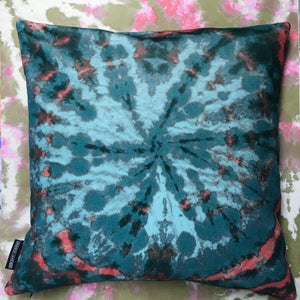 Tie dye Circle  Velvet Cushion - Turquoise