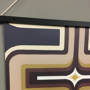 Magnetic print and wallpaper hanger